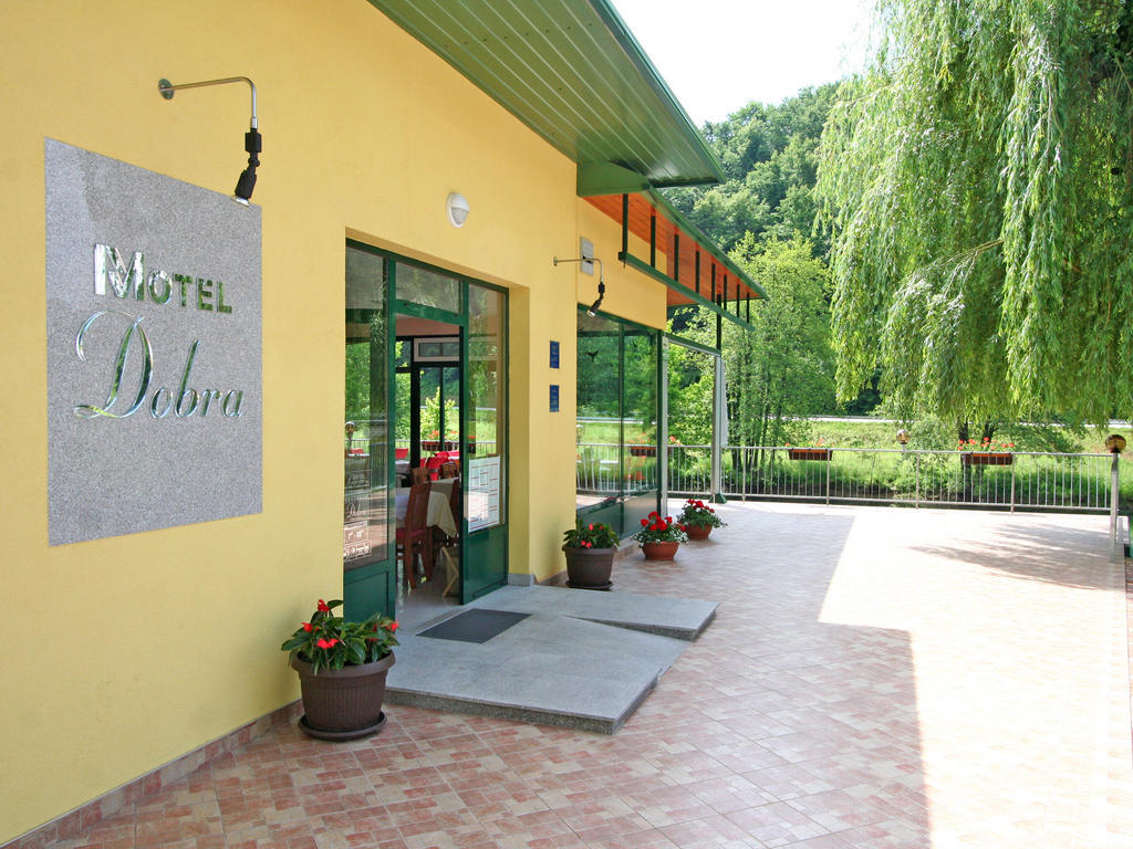 Motel Dobraドゥガ・レサ エクステリア 写真