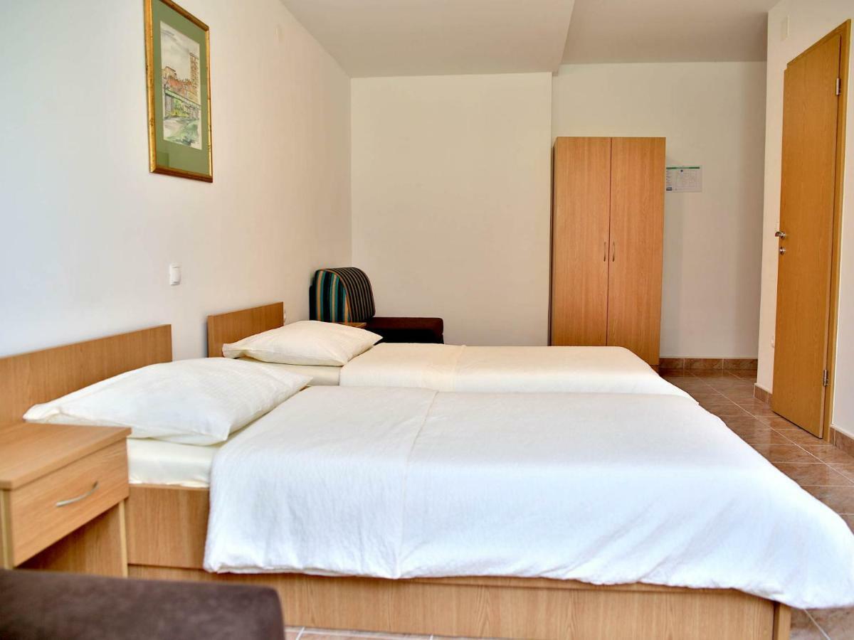 Motel Dobraドゥガ・レサ エクステリア 写真